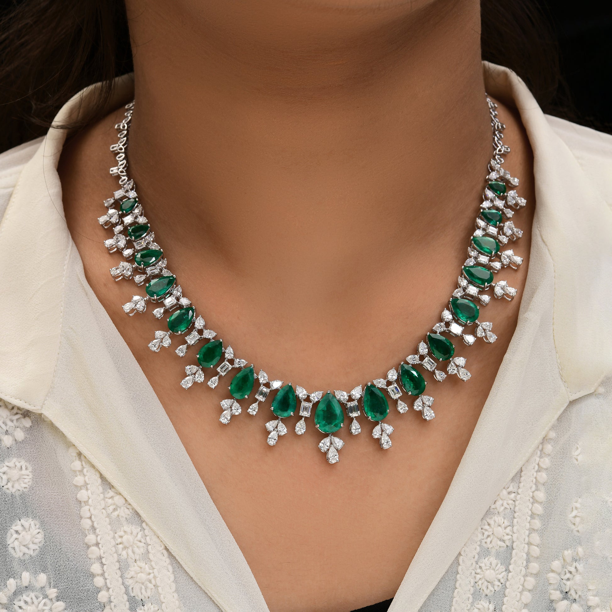 31.56 Tcw Zambian Emerald SI/H Diamond Statement Necklace for Her