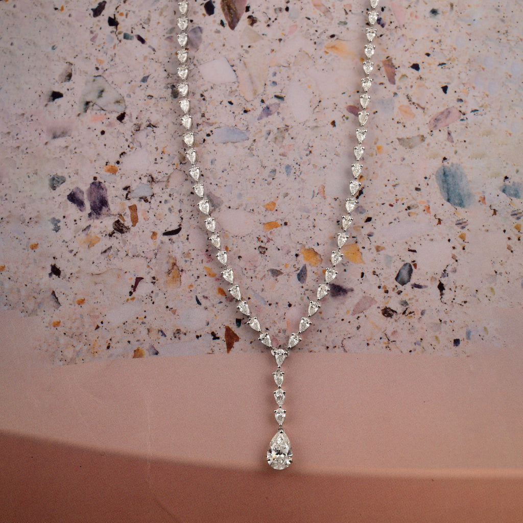 Certified 7.27Ct Pear Cut SI/HI Natural Diamond Drop Necklace In Fine Gold