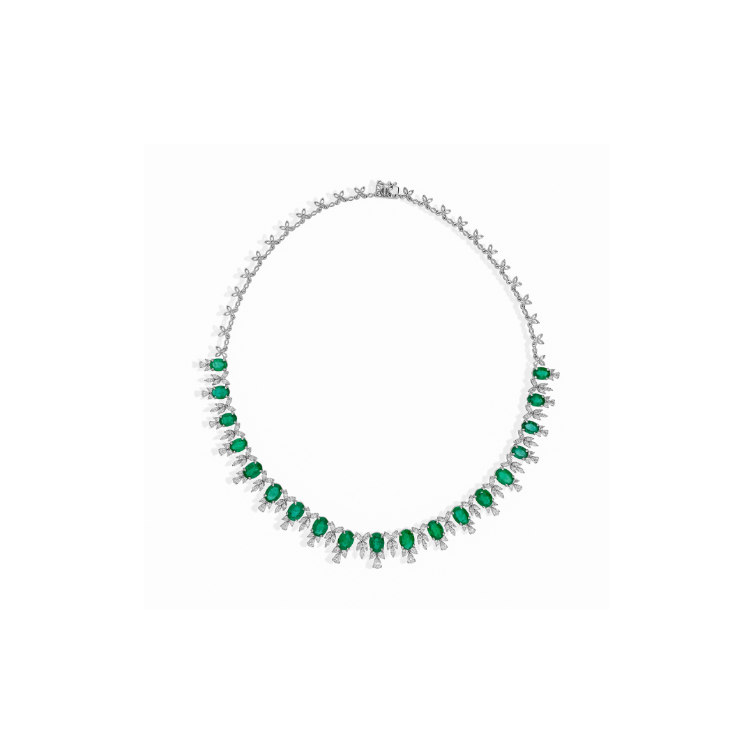 Luxury 24.67Ct Oval Cut Zambian Emerald Diamond Cluster Bridal Necklace