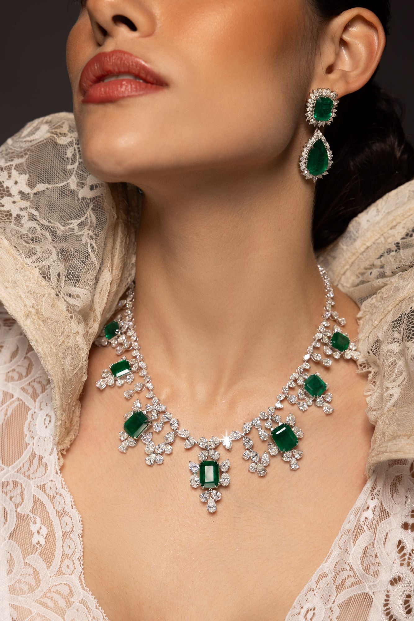 Exclusive Emerald Gemstone and Natural Diamond Gold Jewelry Set