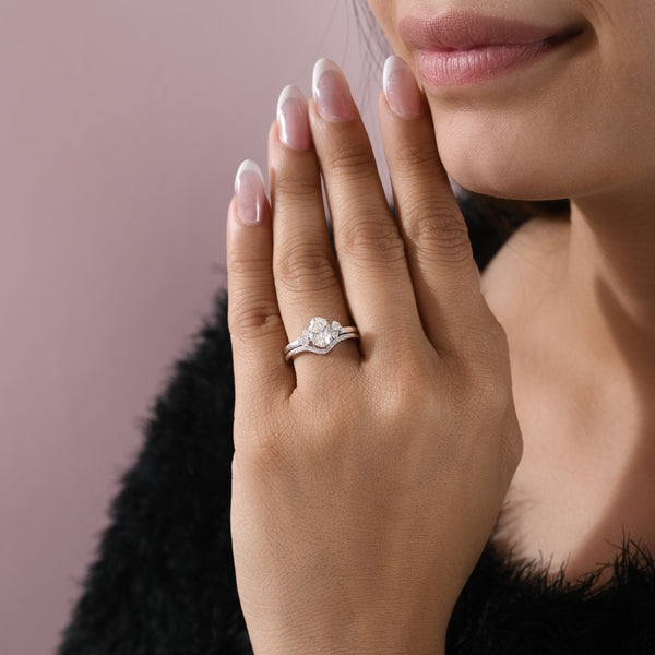 Classic Natural Diamond Stackable Wedding Ring Set in Solid Gold