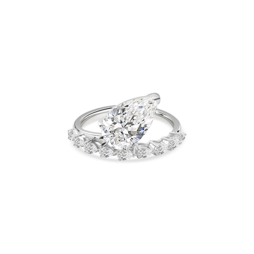 Pear Cut Natural Diamond Engagement Ring in Fine Gold