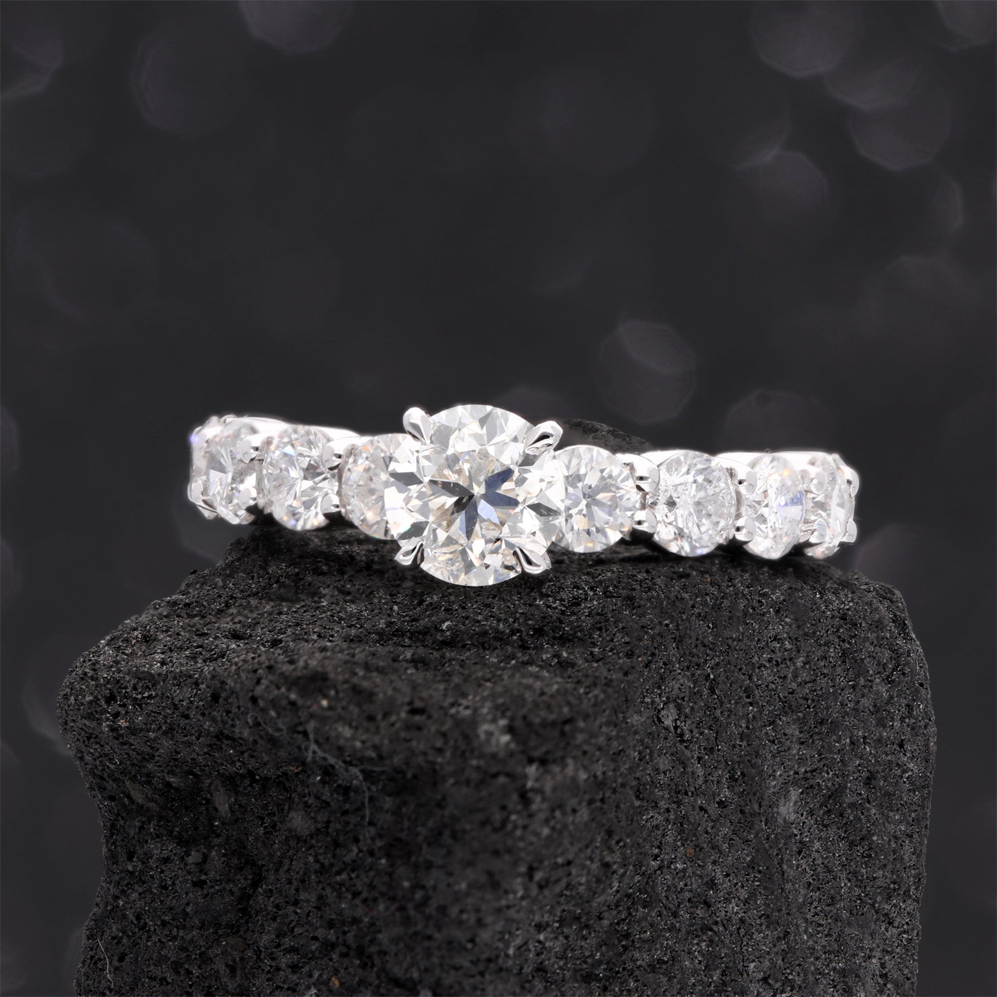 Natural Round Cut Solitaire Diamond Fine Gold Engagement Ring