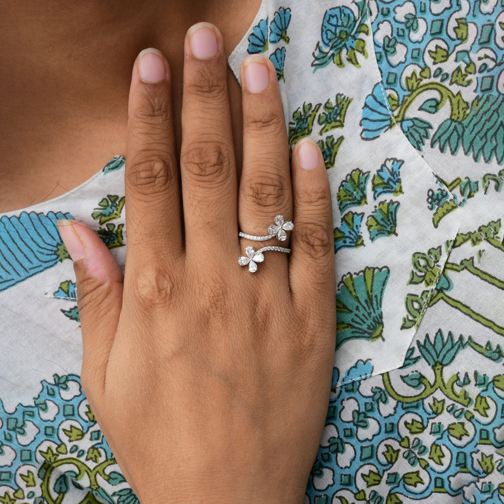 1.39 Carat SI/H Flower Pear Round Cut Diamond Bypass Open Gold Ring