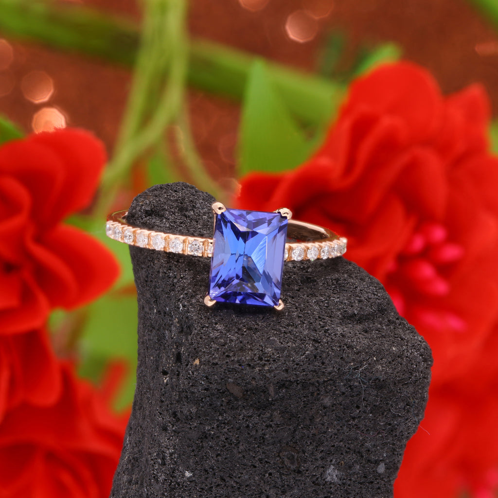 Natural Diamond Emerald Cut Tanzanite Gemstone Fine Gold Ring