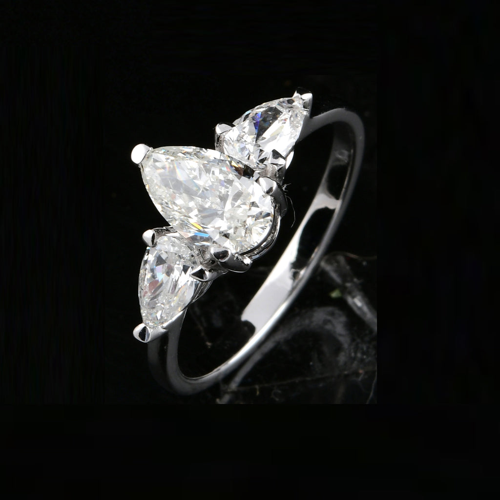 Three Stone Pear Shaped 1.66Ct Natural Diamond Fine Gold Ring