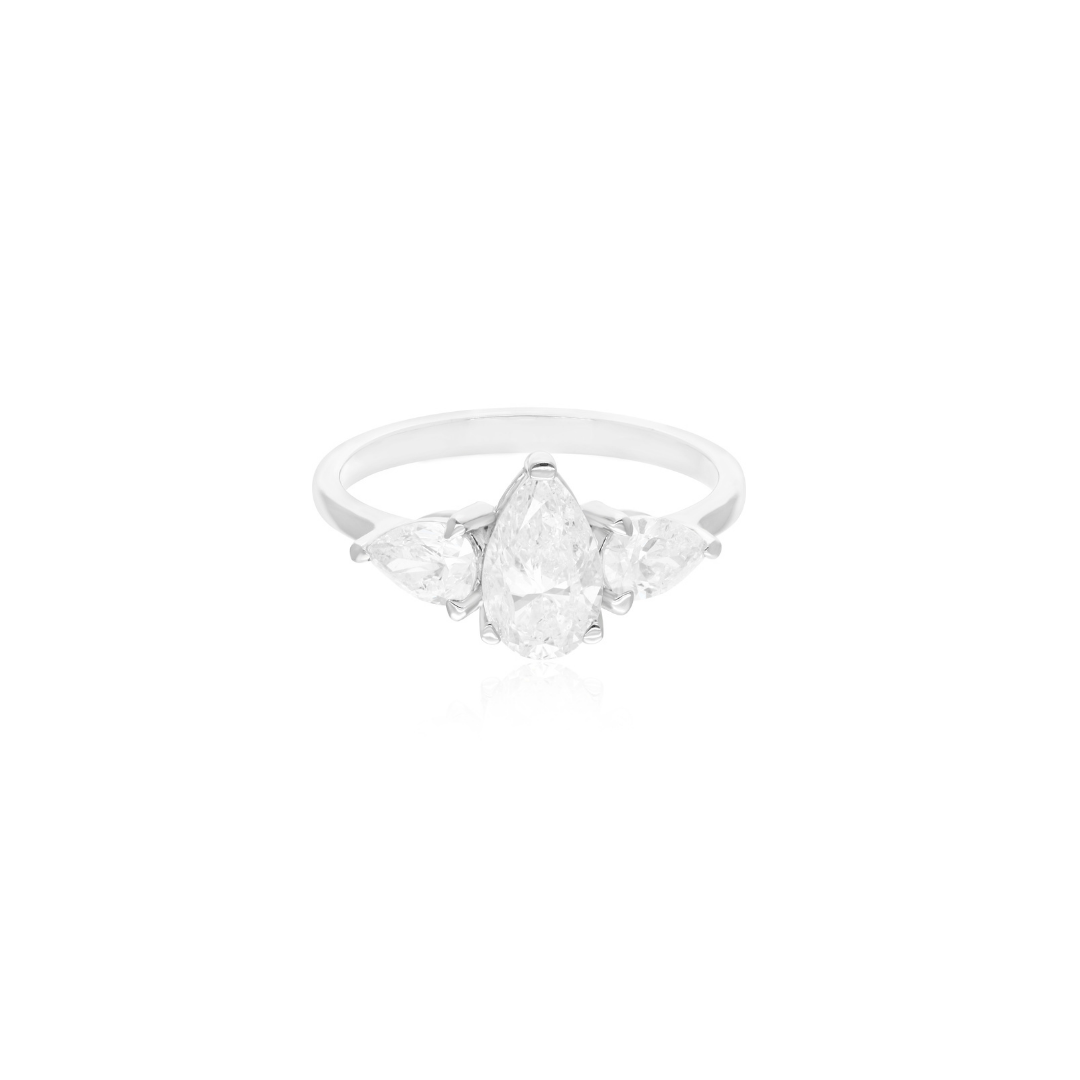 Three Stone Pear Shaped 1.66Ct Natural Diamond Fine Gold Ring