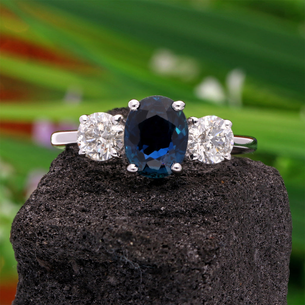 Oval Cut Blue Sapphire Gemstone and Round Diamond Fine Gold Ring