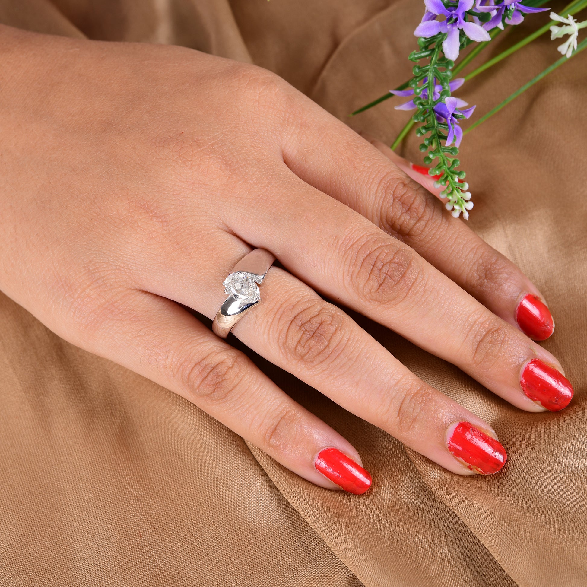 Oval Cut Natural SI Clarity HI Color Diamond Engagement Fine Gold Ring