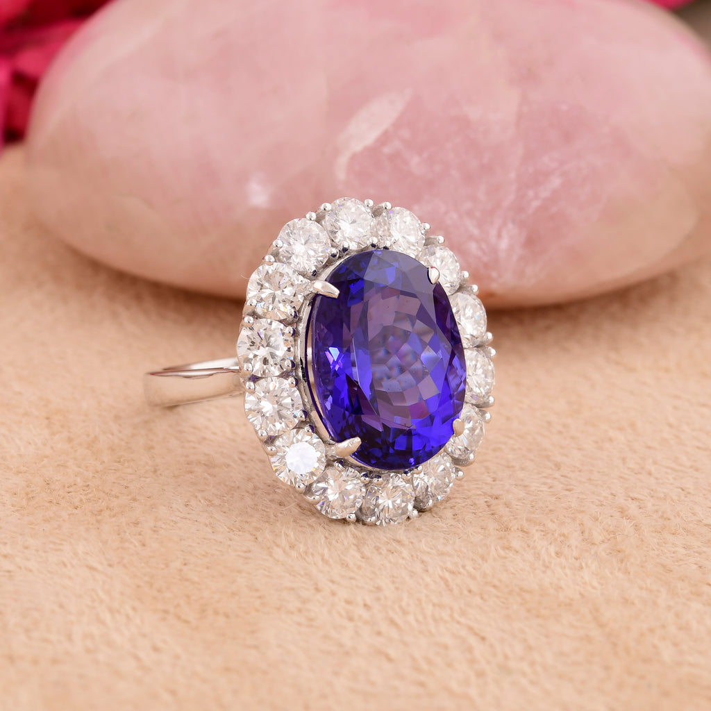 15.62 Tcw Natural SI/H Diamond Oval Tanzanite Gemstone Gold Halo Ring