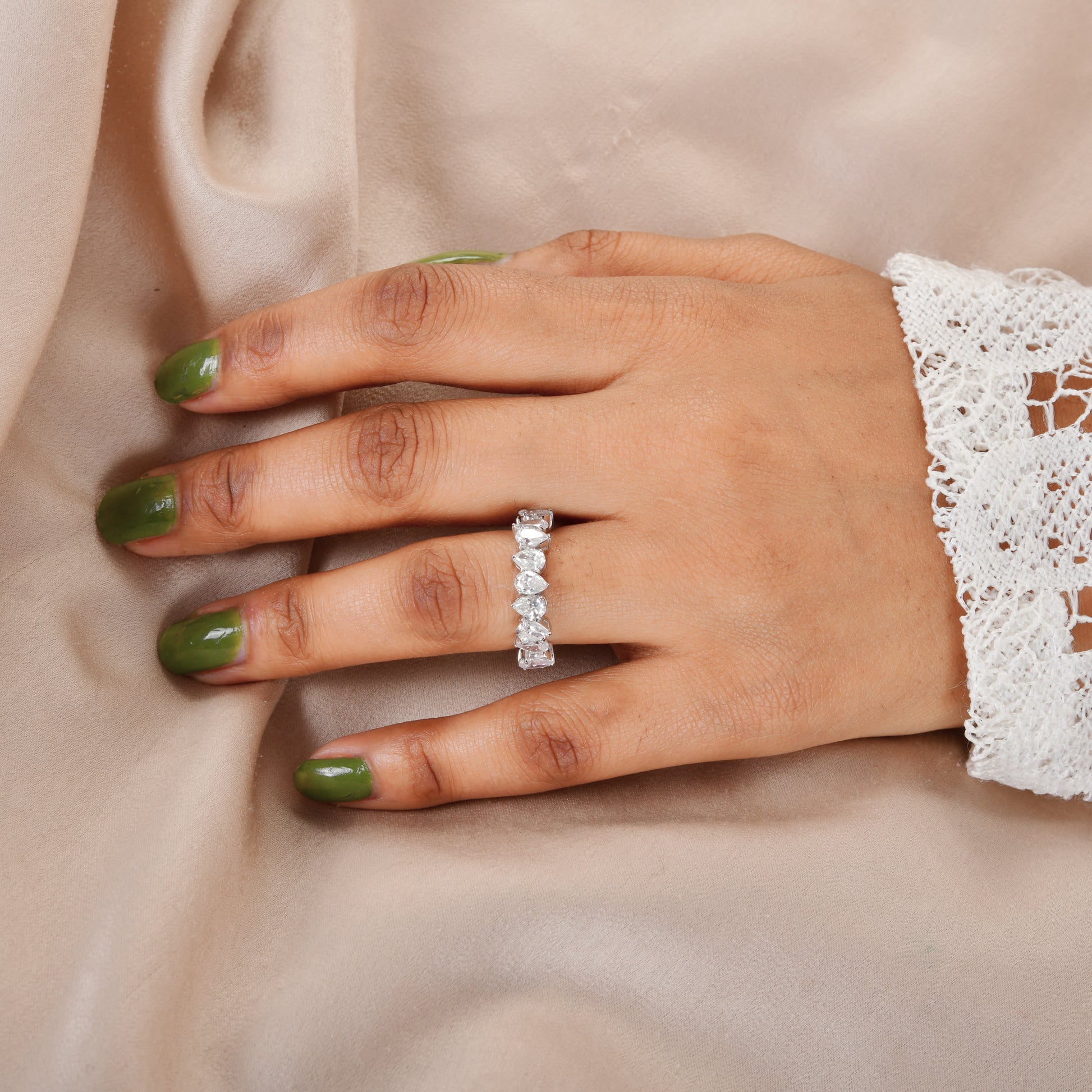 Pear Cut 2.51Ct SI/HI Natural Diamond Gold Band Ring For Wife