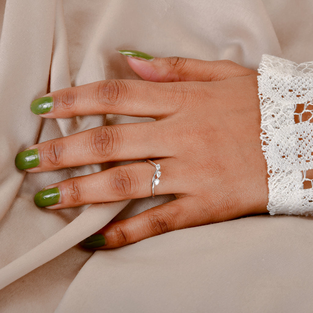 Three Stone 0.21Ct SI/HI Natural Diamond Pear Cut Chevron Gold Ring