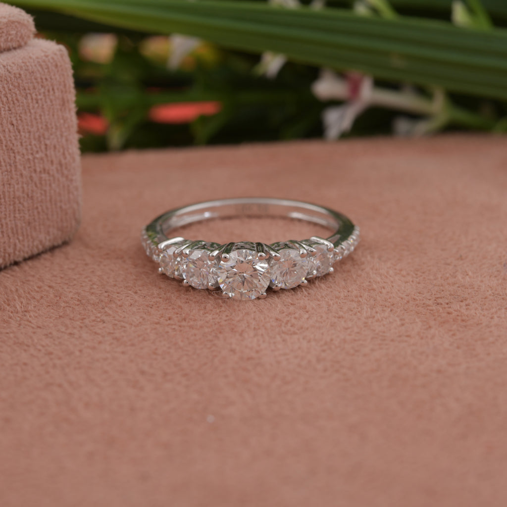 Brilliant Round Cut Natural Diamond Gold Engagement Band Ring