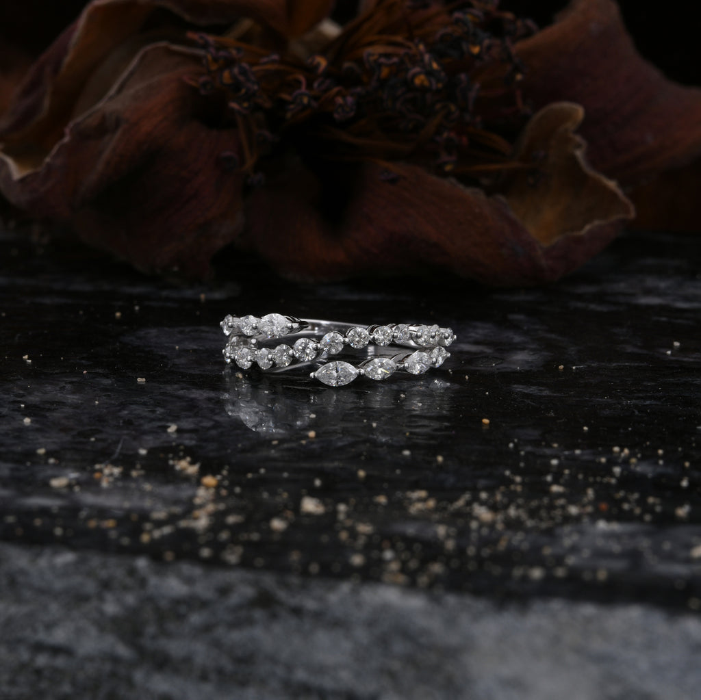 Minimalist 0.97Ct SI/HI Marquise & Round Diamond Gold Ring