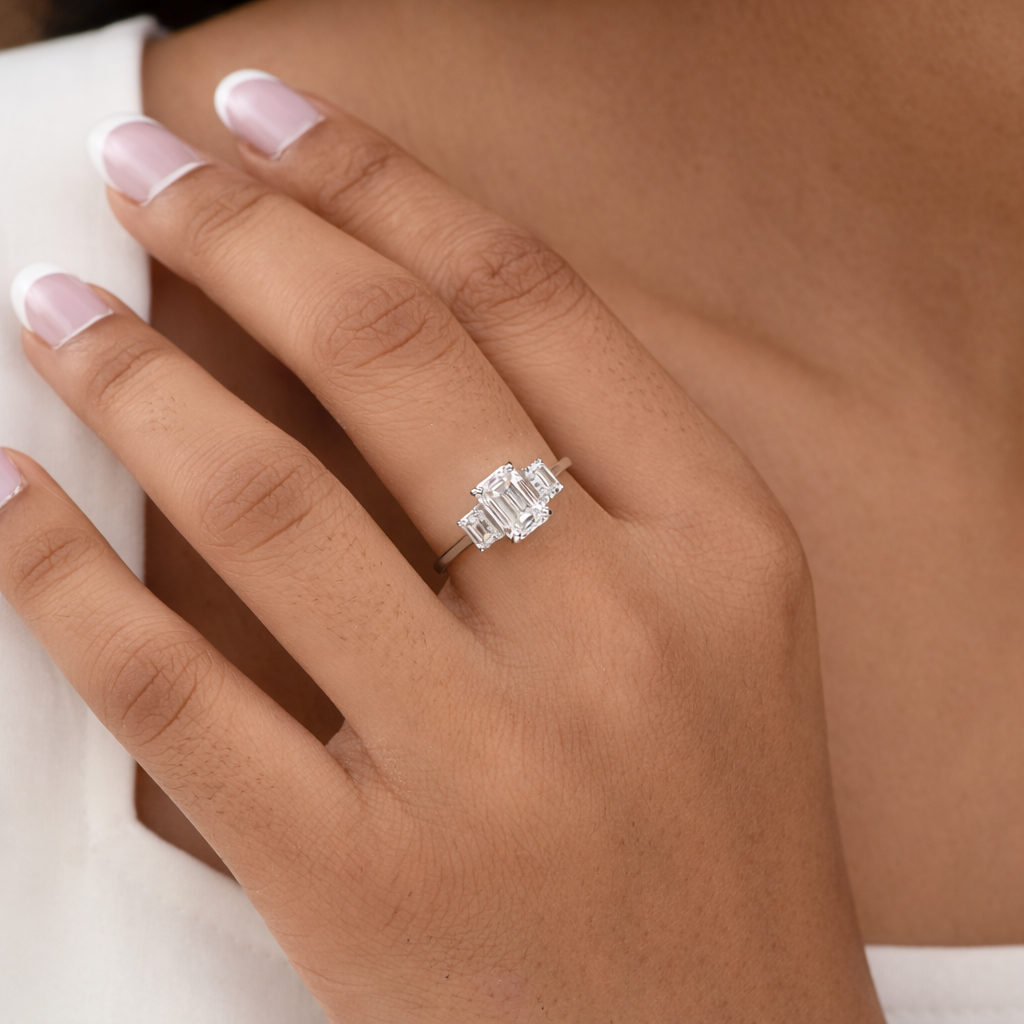 Three Stone 2.11ct Natural Diamond Band Ring in Fine Gold