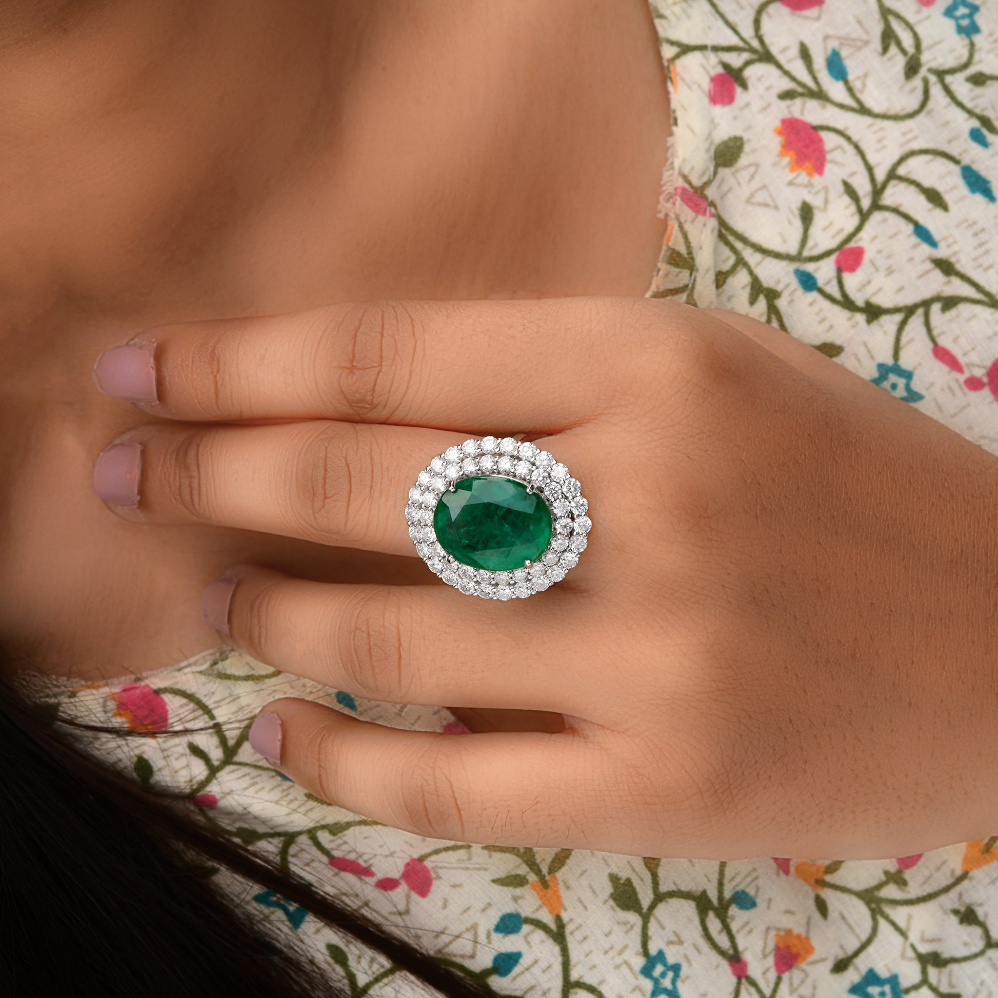 Solid Gold 13.38Tcw Natural Zambian Emerald SI/H Diamond Wedding Cocktail Fine Ring