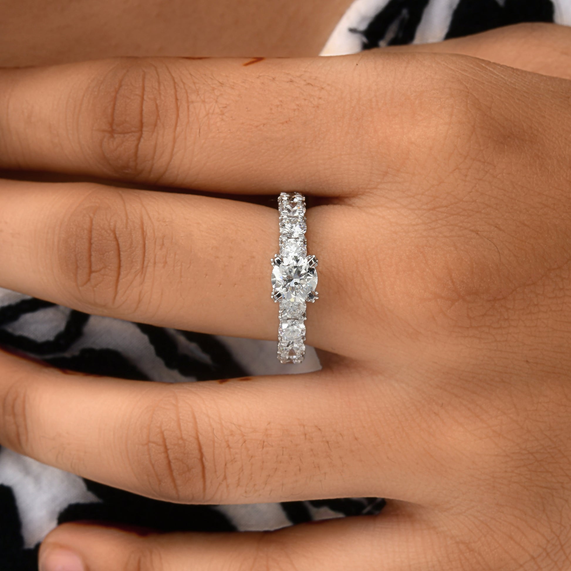 Solitaire 4.81Ct Brilliant Round Cut Diamond Engagement Gold Band Ring