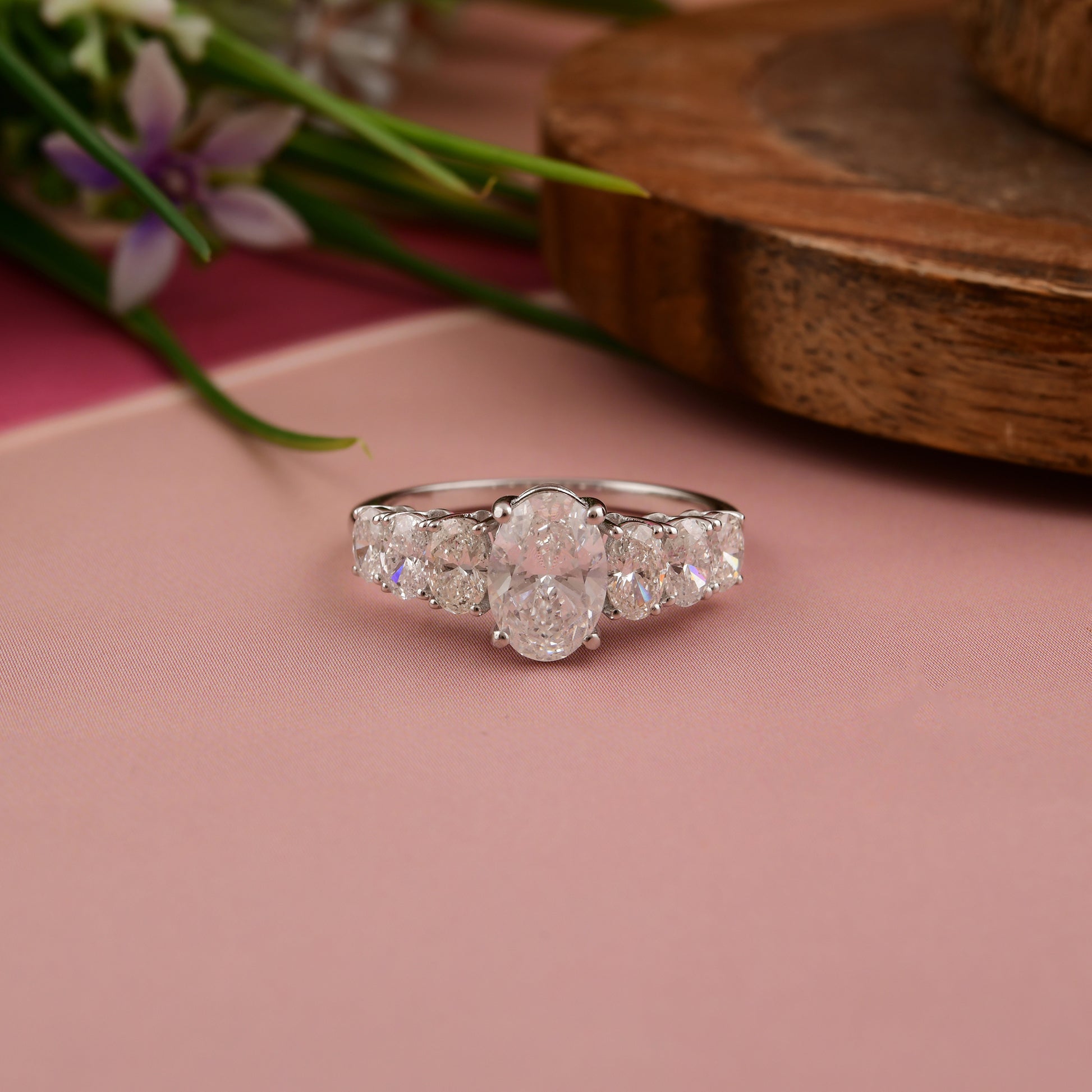 Luxury 2.13Ct Gold Oval Cut Diamond Band Anniversary Ring For Wife