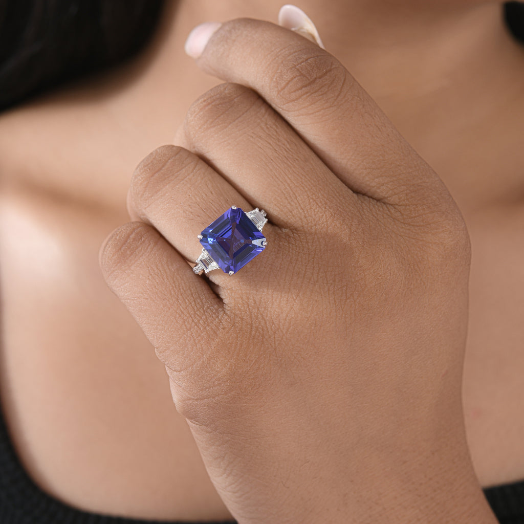 Tanzanite and Natural Diamond Ring in 18K Fine Gold