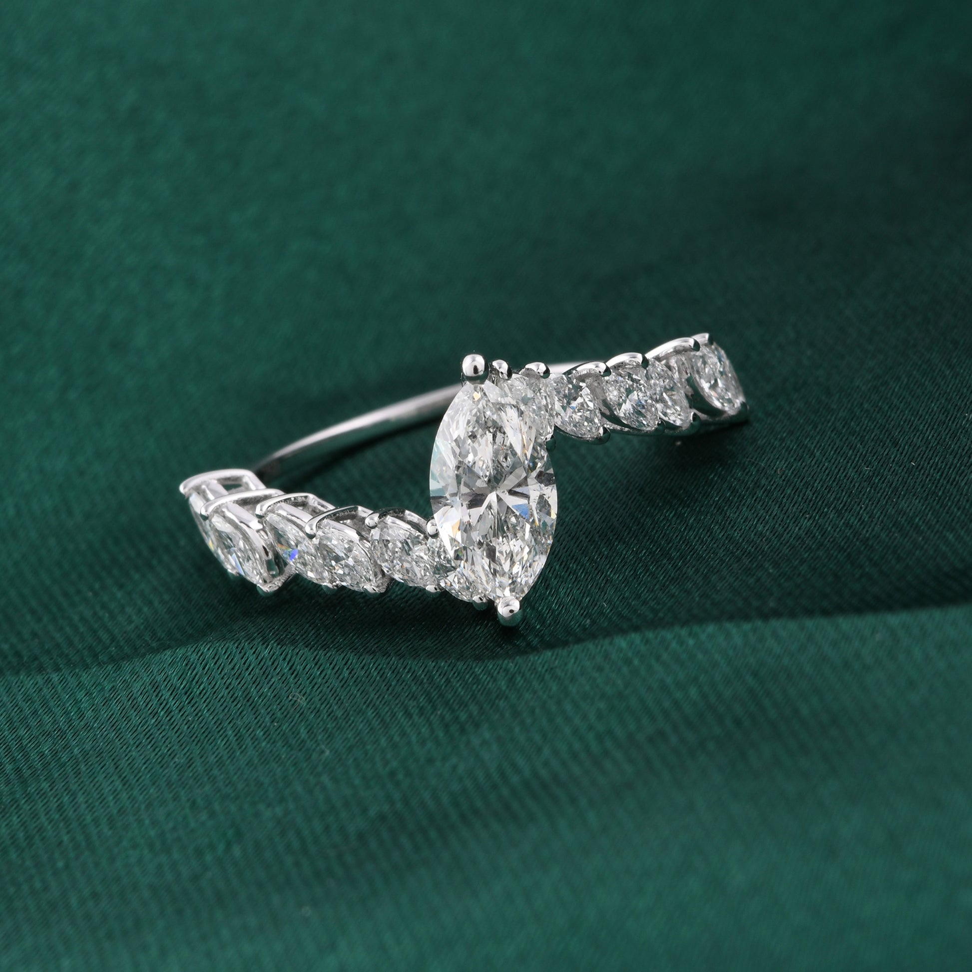 Unique Marquise Cut SI Clarity HI Color Natural Diamond Ring in Fine Gold