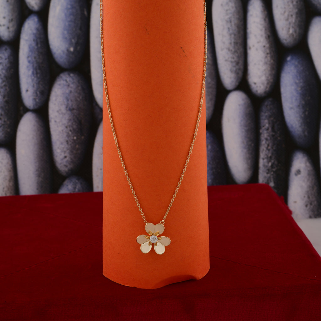 Minimalist Floral Shape 0.23Ct Diamond Pendant Necklace In Solid Gold