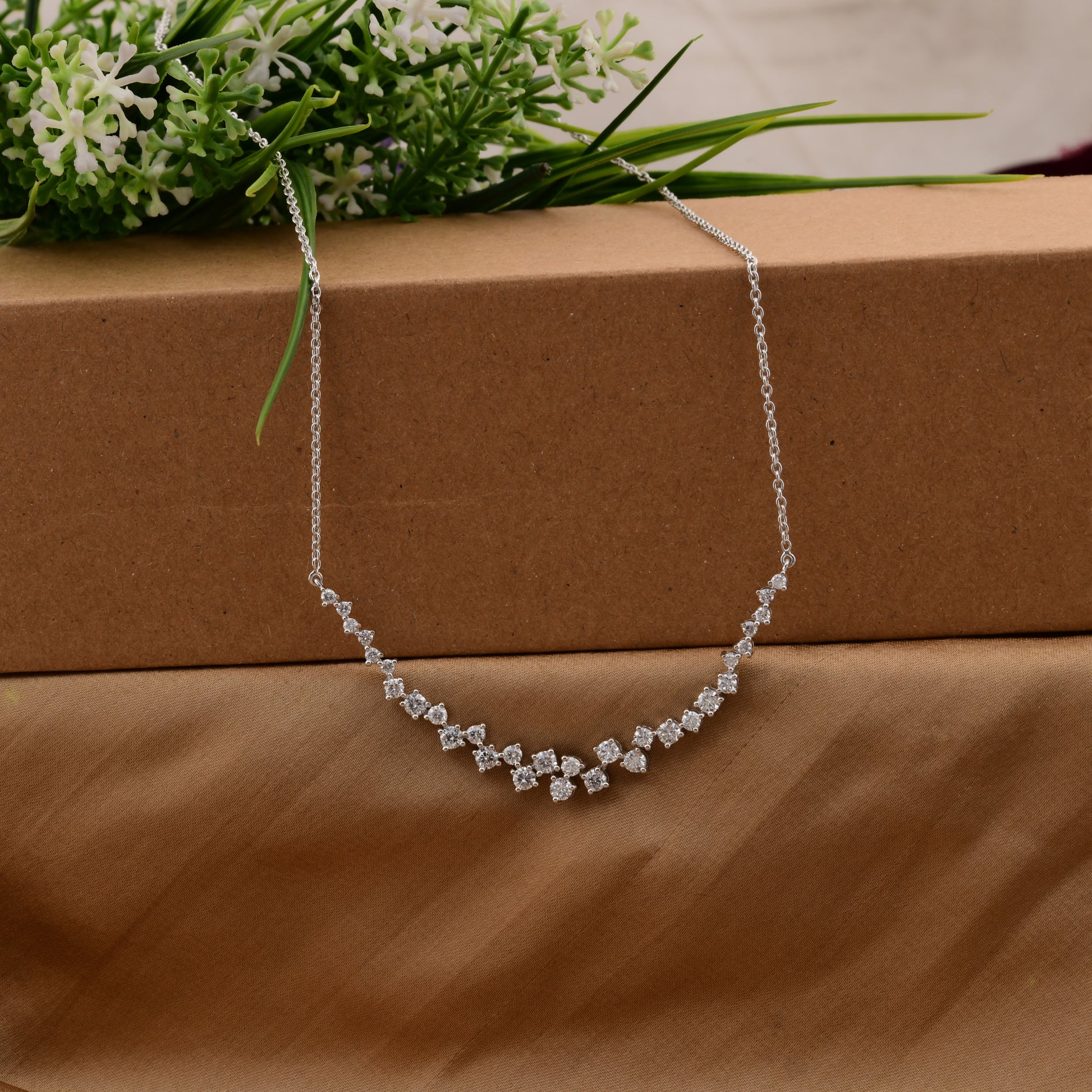 Certified 1.78Ct Round Brilliant Cut Natural Diamond Cluster Chain Necklace In Gold