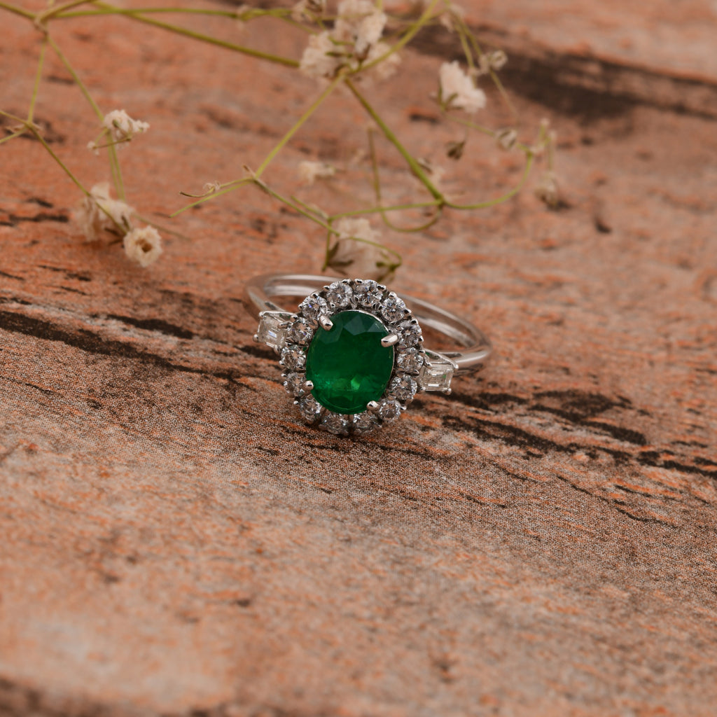 Exquisite 2.01Tcw Oval Cut Emerald Ring With Halo Diamond Accents In Fine Gold