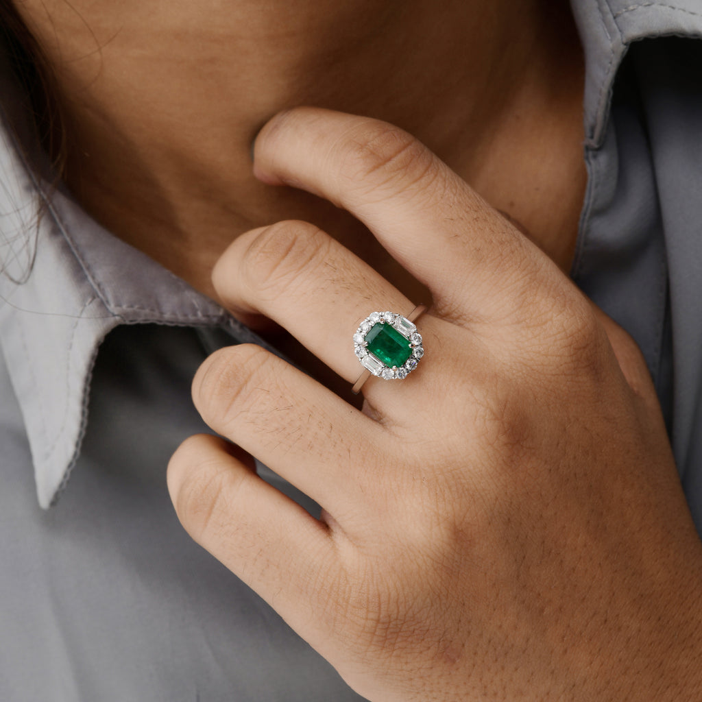 Genuine Prong Set 1.27Ct Zambian Emerald Halo Diamond Birthstone Jewelry In Gold