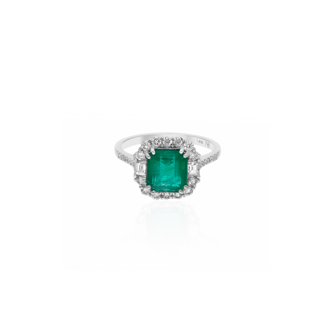 3.03Tcw Modern Green Emerald Gemstone Halo Diamond Engagement Ring In Fine Gold