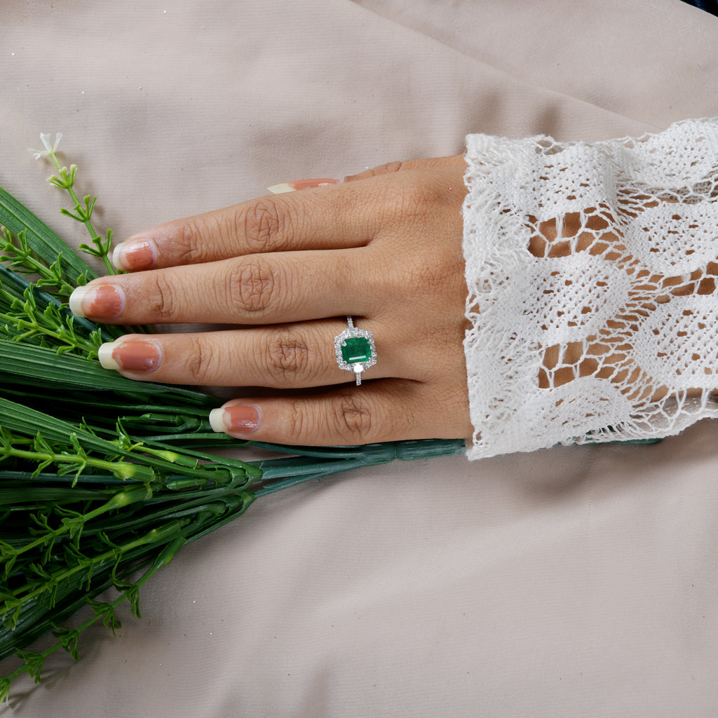 Genuine 2.45Tcw Zambian Emerald Halo Diamond Cocktail Anniversary Ring In Gold