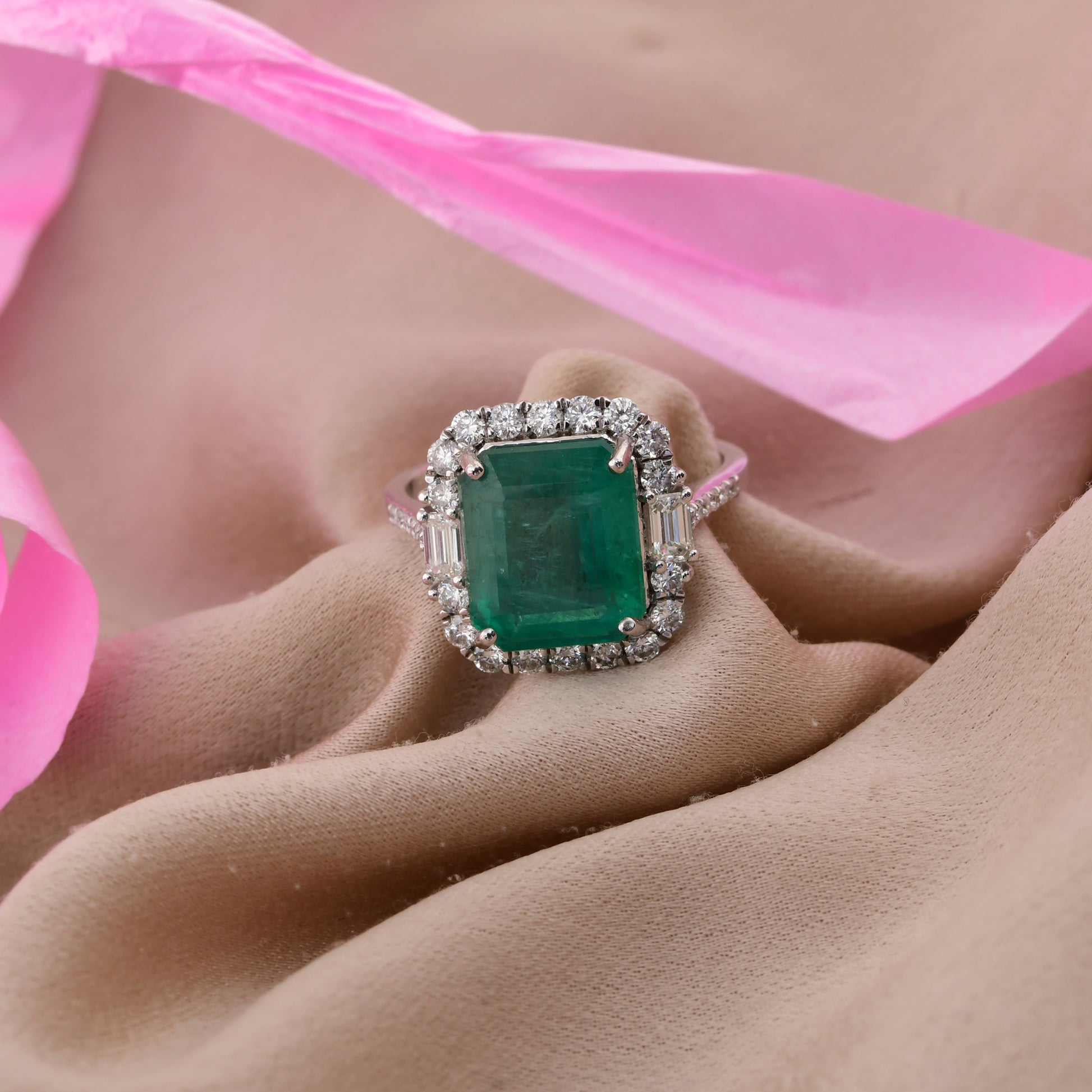 5.38Tcw SI Clarity HI Color Real Diamond Zambian Emerald Gold Ring