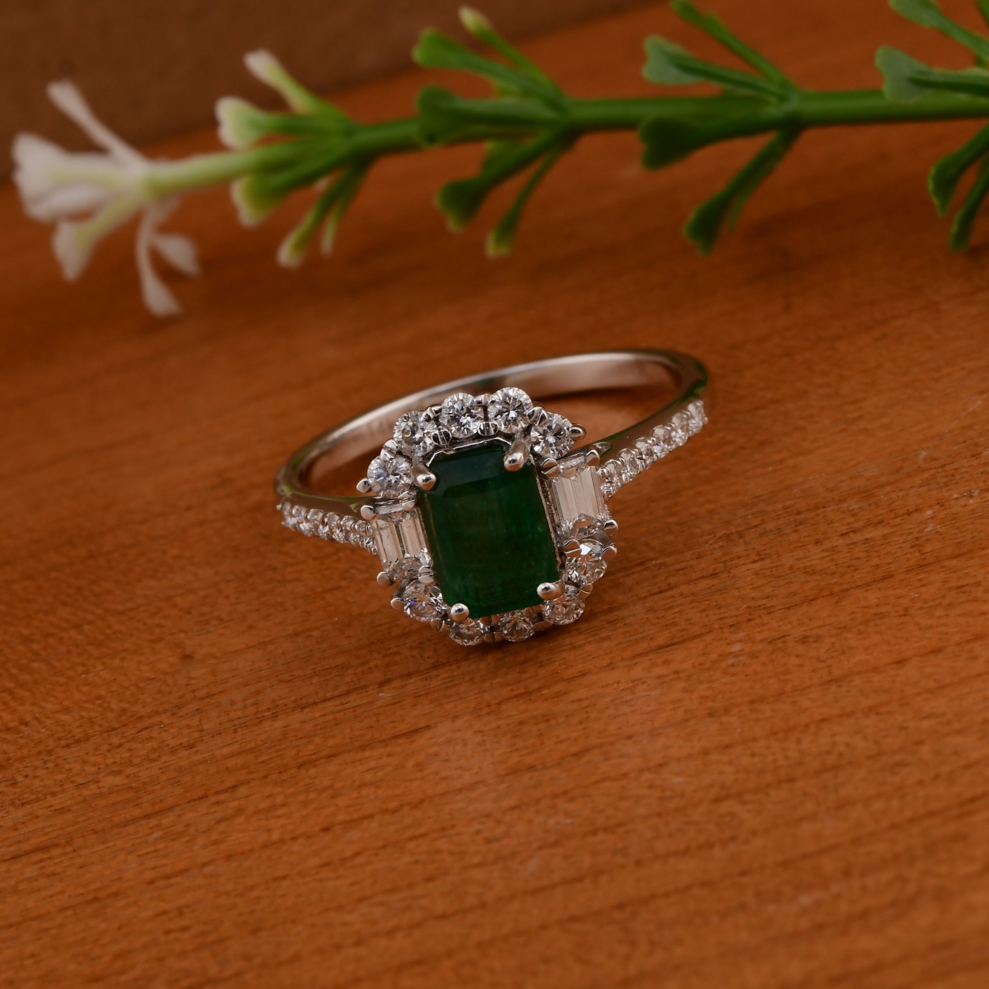 Handmade Zambian Emerald Halo SI Clarity HI Color Diamond Gold Ring